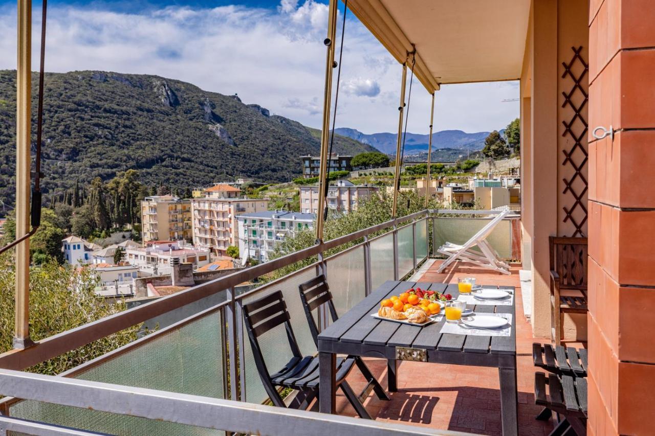 Casa Matilde - Appartamento Vista Mare - Con Posto Auto Finale Ligure Exterior photo
